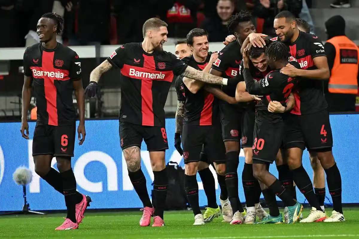 勒沃库森强势曼城，厄德高制霸全场