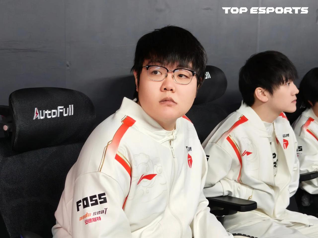 关于TES力克LGD，Doinb三分雨点燃全场的信息