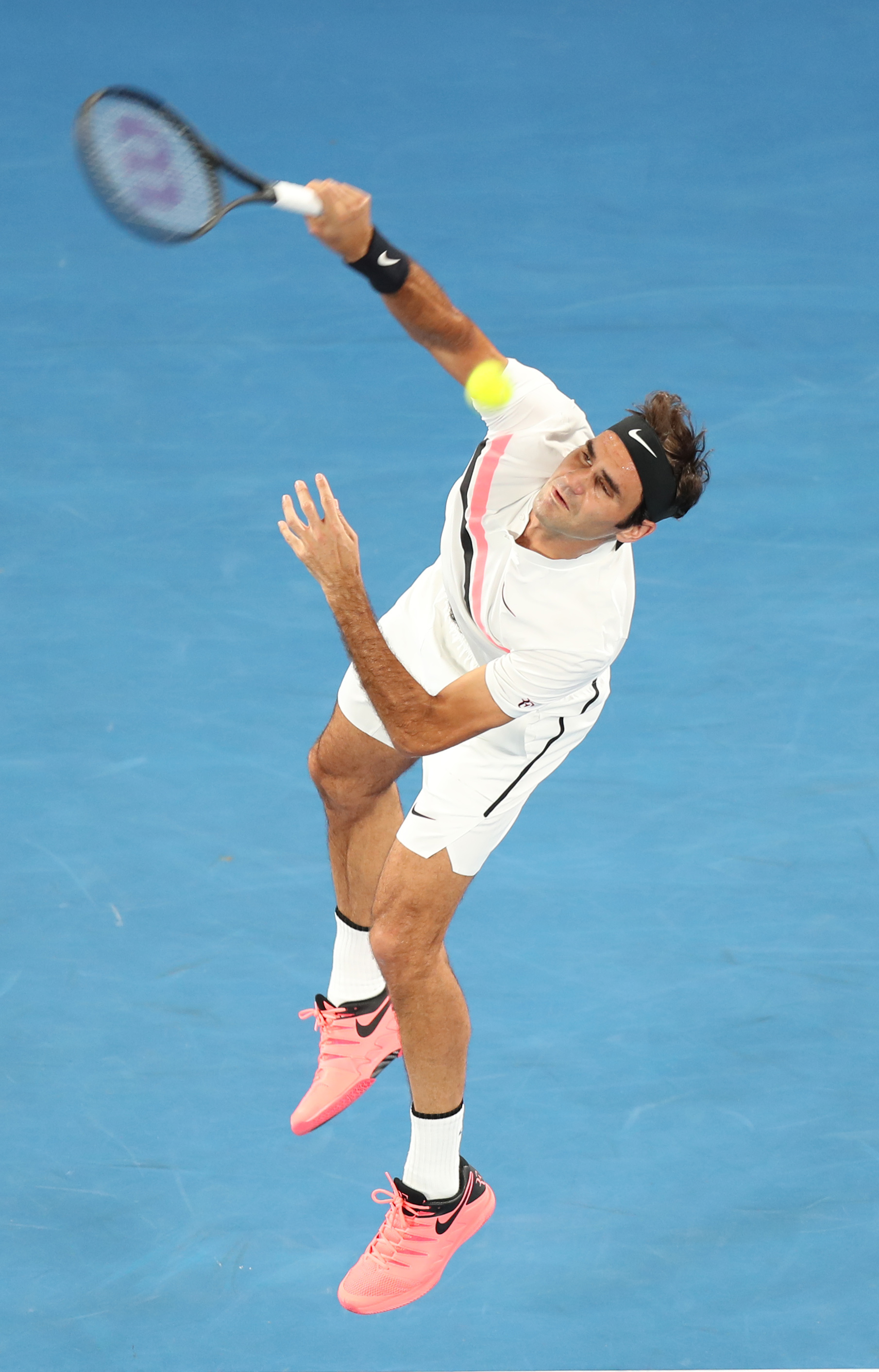 包含英国网球队血洗澳大利亚网球队，费德勒打破历史纪录的词条