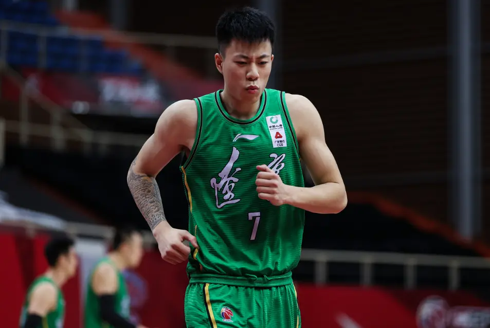 广东队逆转灰熊,张镇麟刷新纪录 广东队逆转灰熊,张镇麟刷新纪录