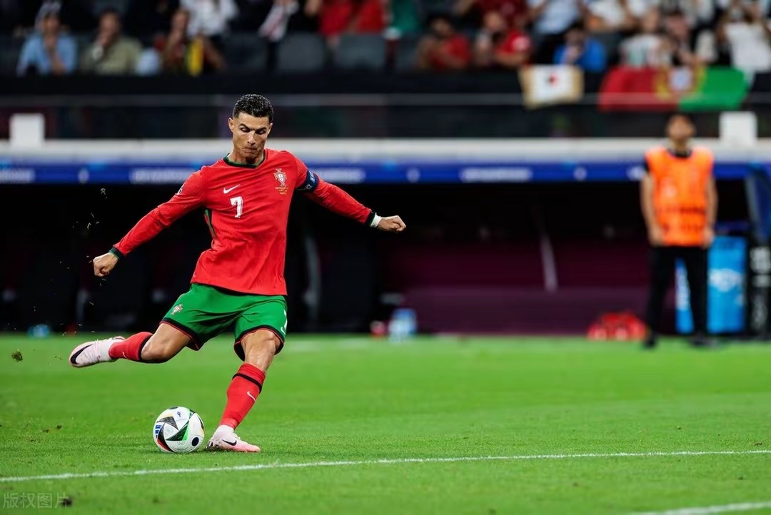 法国绝杀瑞典,C罗刷新纪录 法国绝杀瑞典,C罗刷新纪录