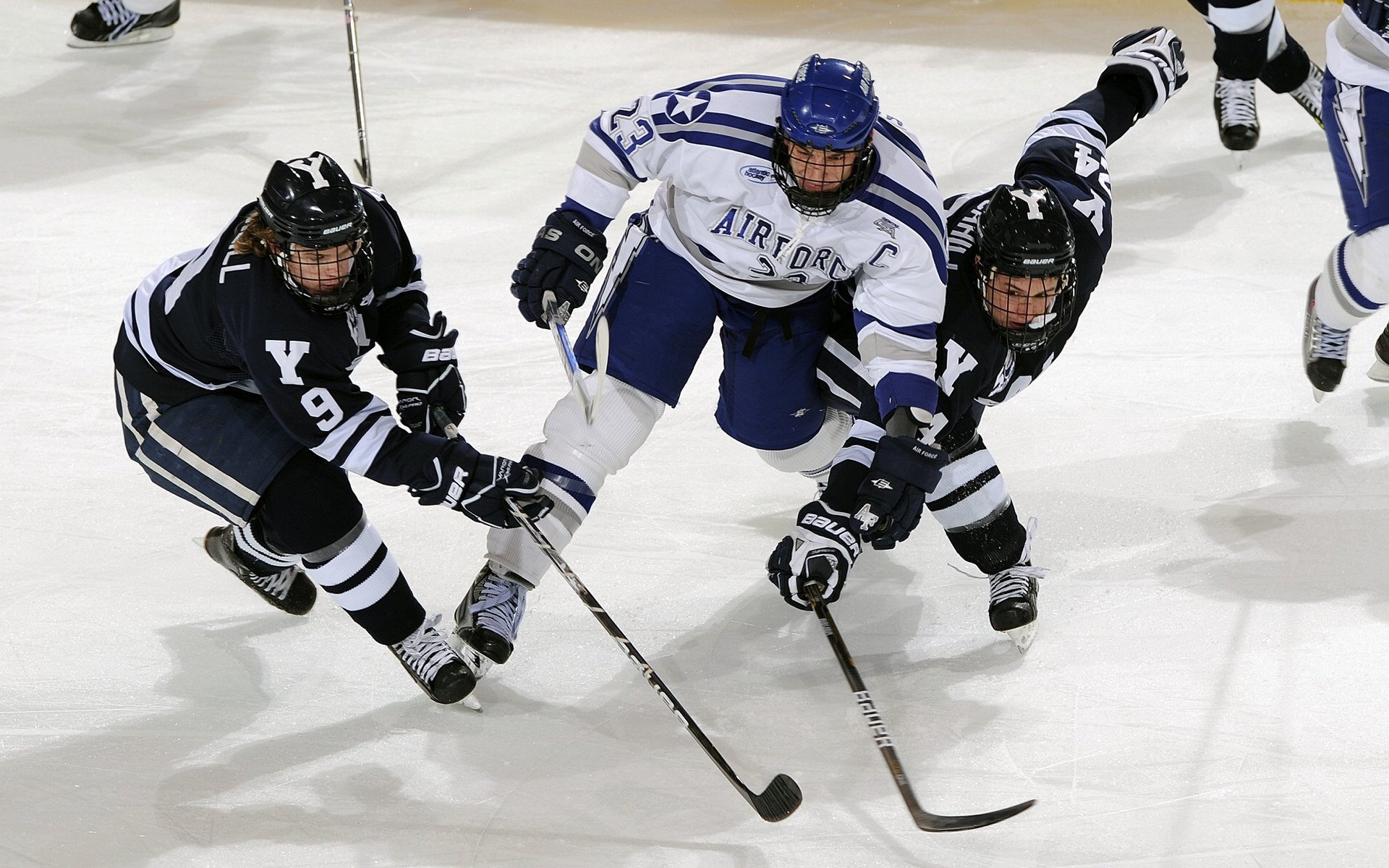 熔炉之夜，当F1街道的灼热沥青，遇见塔图姆的冰冷绝杀