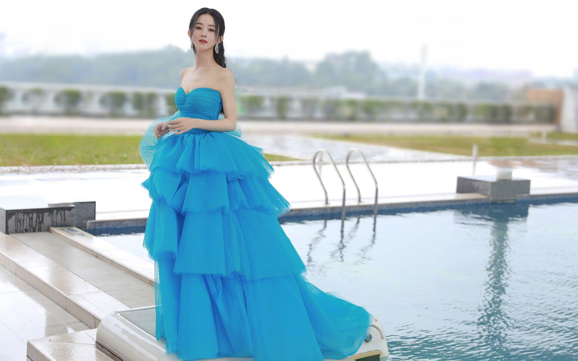 石破天惊,总决赛首秀狂砍30+三双,爱德华兹完成前人未竟的里程碑