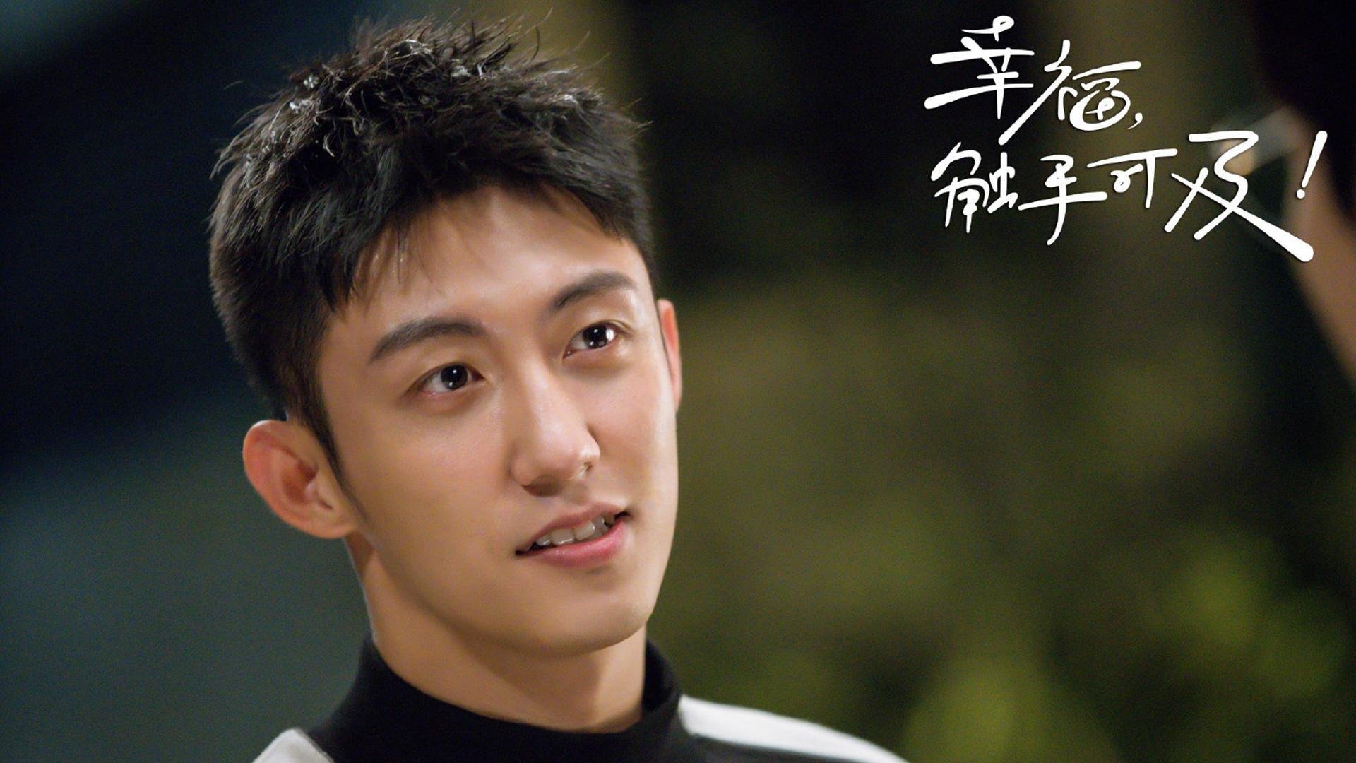 蓝黄狂潮下的孤勇，2026世界杯A组关键战，哥伦比亚压制罗马尼亚，登贝莱带队取胜，门将神勇铸就唯一剧本